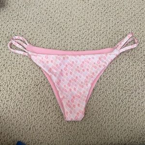 Pink patterned bikini bottoms